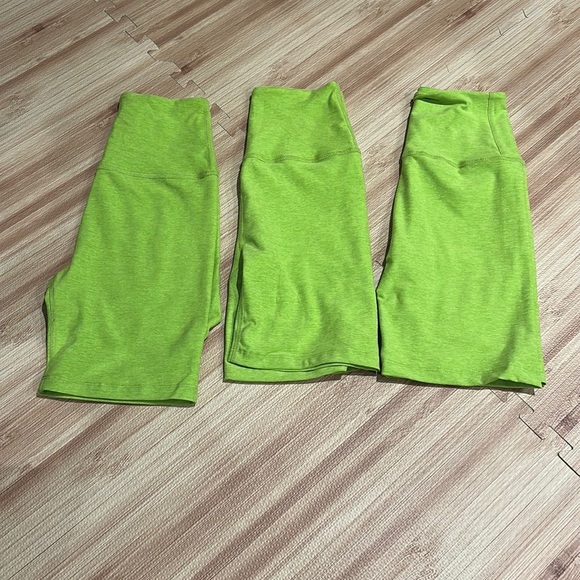 Beyond yoga 7”Spacedye biker shorts high waisted matcha lime green small - Picture 5 of 5